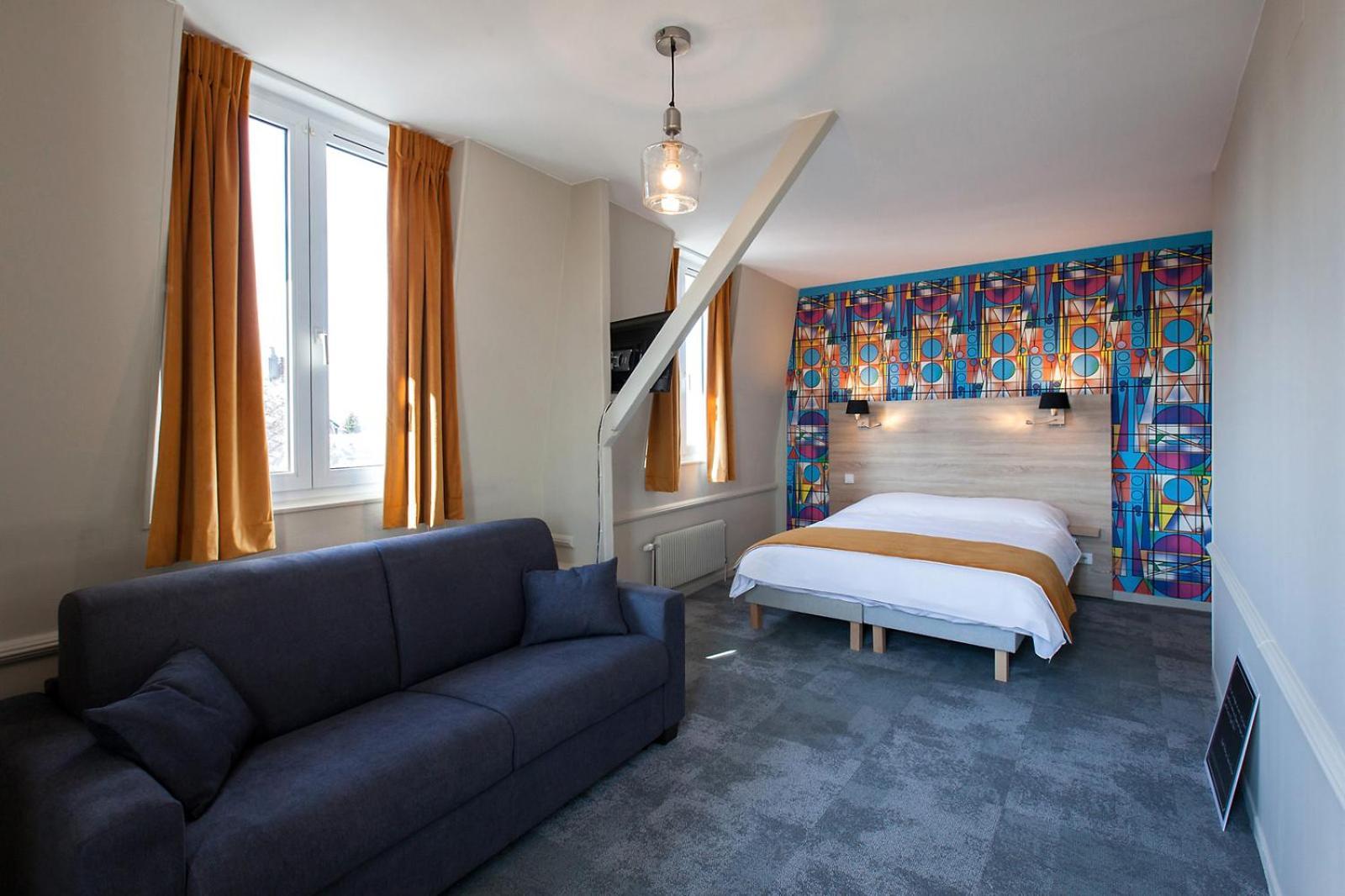 Logis - Hostellerie & Restaurant Du Marche Le Cateau-Cambresis Kültér fotó